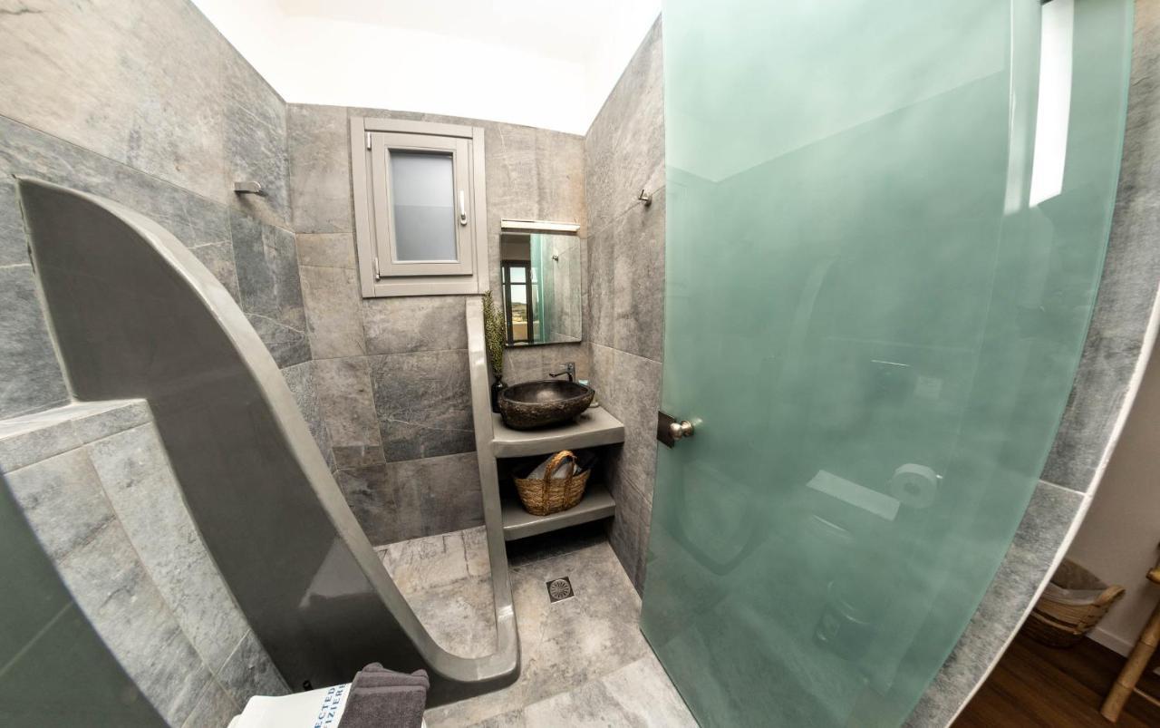 Aidani Luxurious Rooms Vothon Exterior photo
