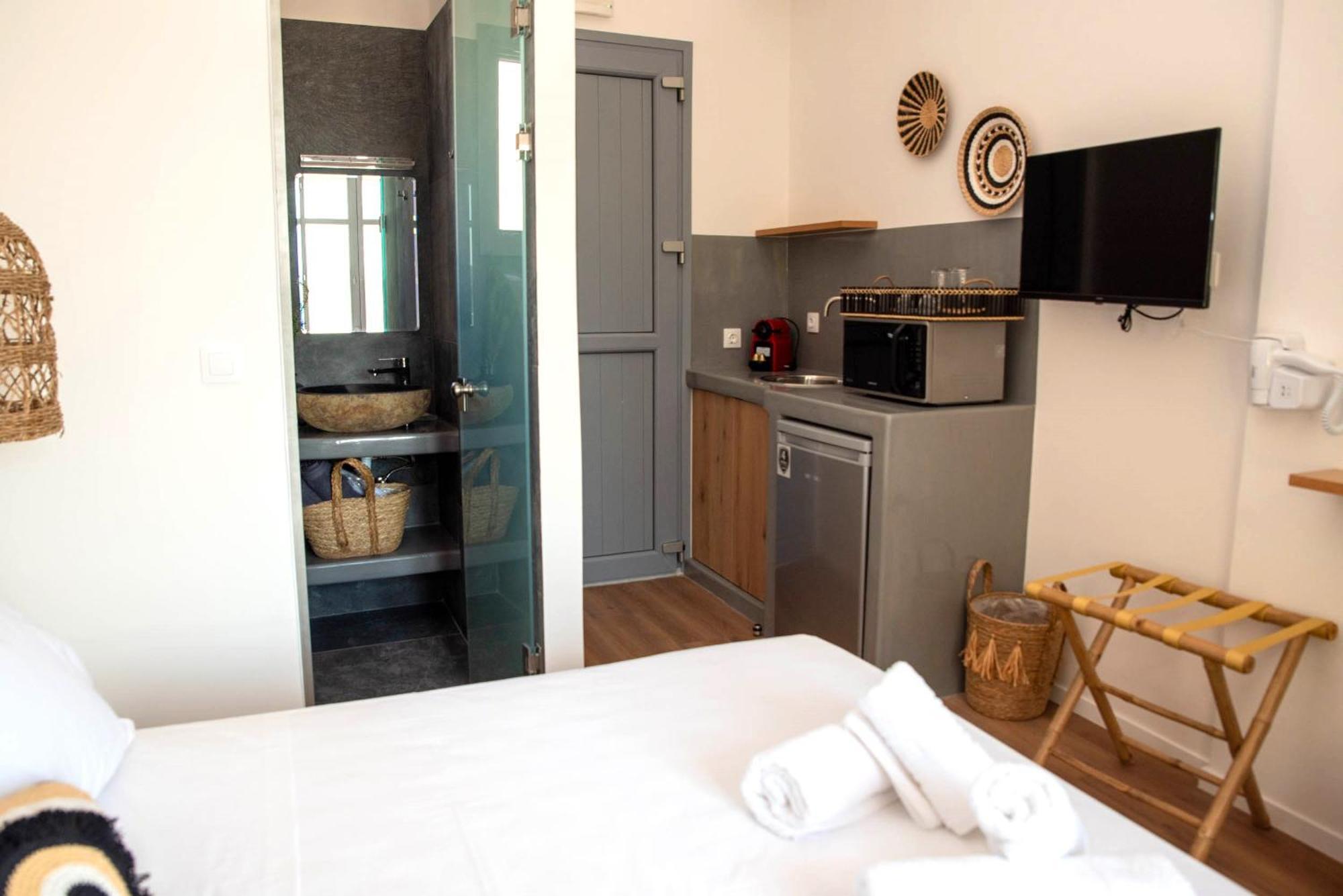 Aidani Luxurious Rooms Vothon Exterior photo