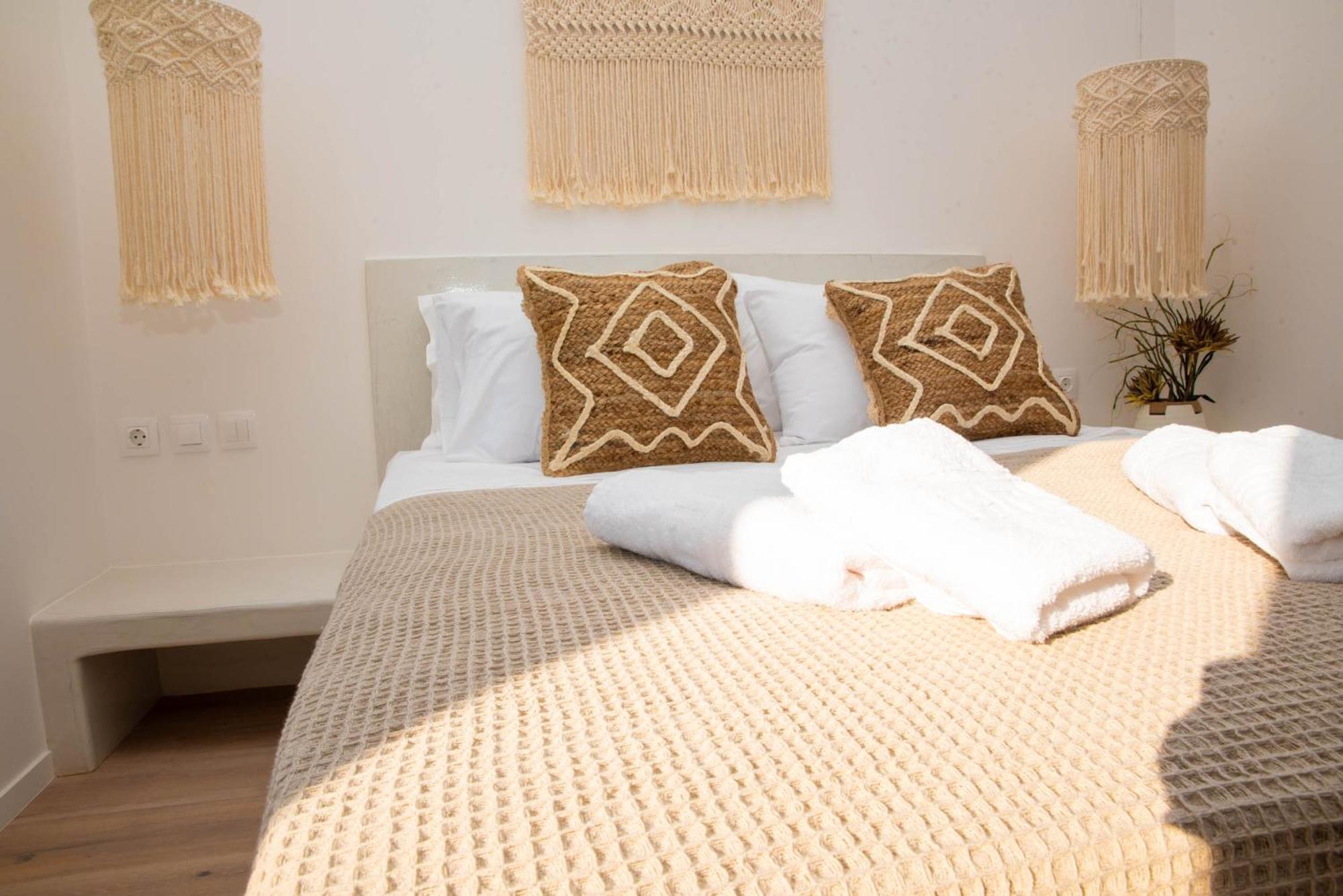 Aidani Luxurious Rooms Vothon Exterior photo